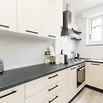Moderno Bilocale A 5 Minuti Dal Centro Storico